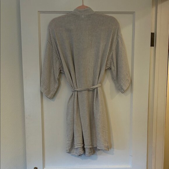 Magnolia Striped Cream Robe - Picture 6 of 6